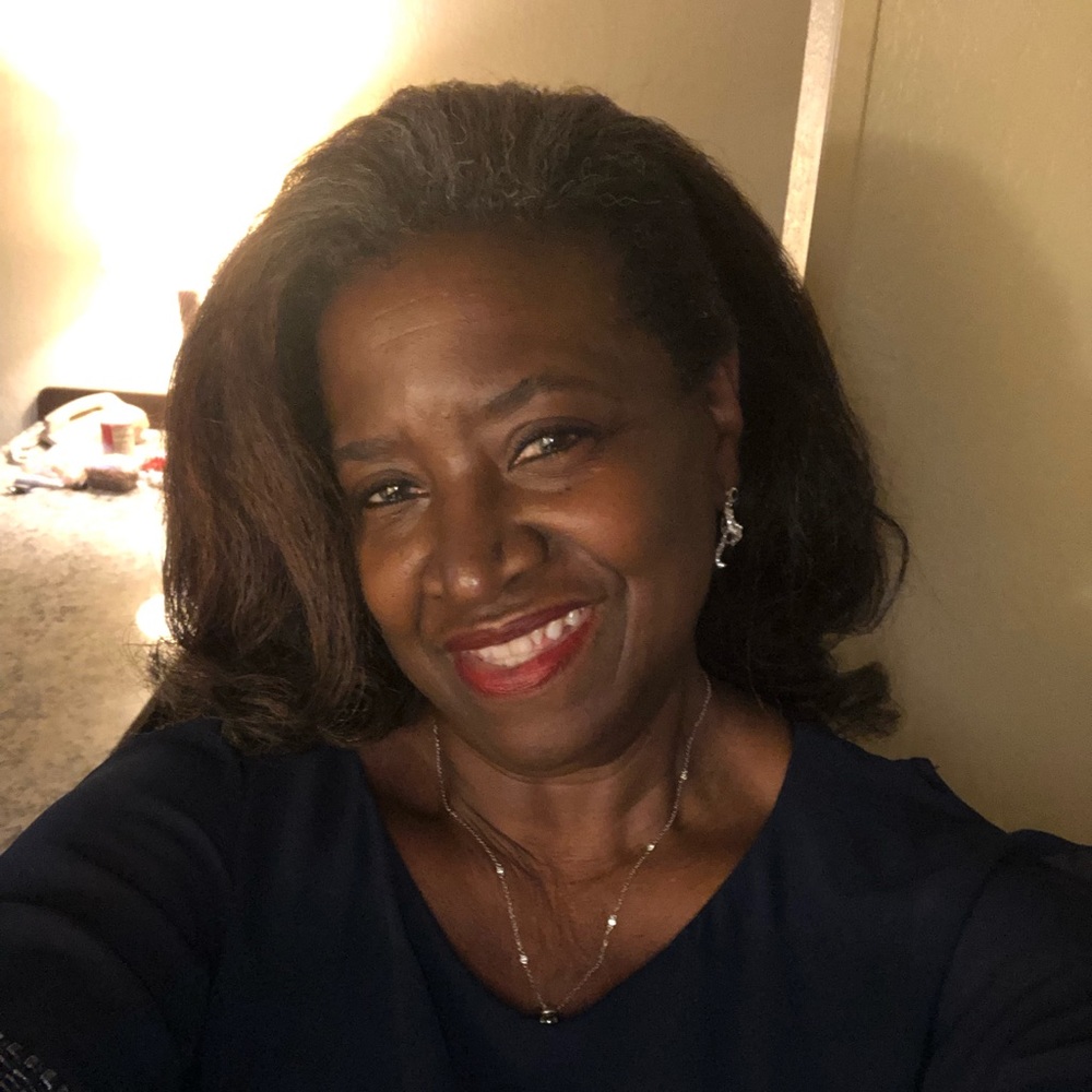 Meet your Posher, Evelyn